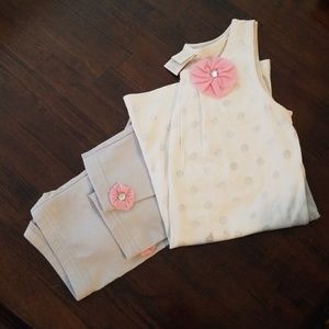 Sleeveless top and leggings